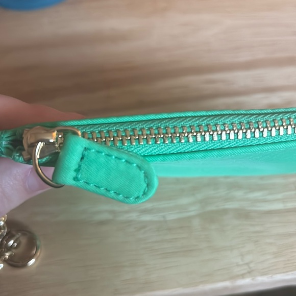 Stoney Clover Wristlet - Green!! - Picture 4 of 5